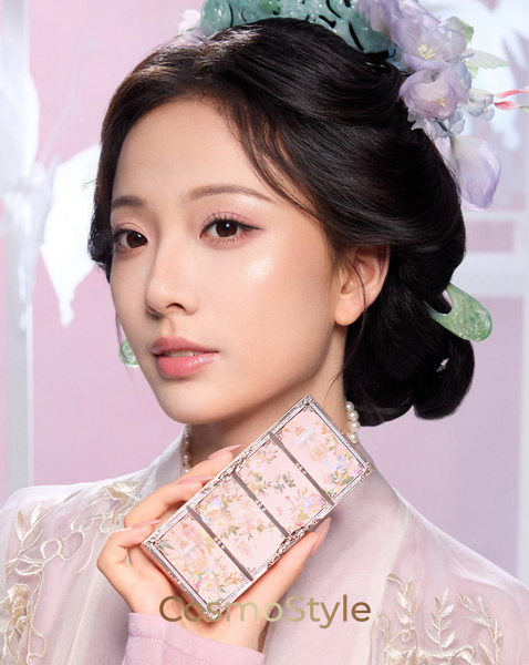 Палетка хайлайтер + контур + бронзер Flower Knows (Флавер Ноуз) Butterfly Cloud Collar Embossed Highlight & Contour Palette 16 г &mdash; 02 Tawny Tea 02 Tawny Tea фото