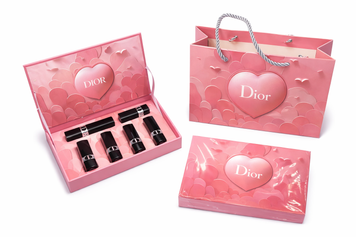 Набір мініпомад для губ Dior (Діор) Rouge Dior 6 &times; 1,5 г відтінки 999 Velvet, 520 Velvet, 100 Nude Look Velvet, 777 Fahrenheit Velvet, 840 Rayonnante Velvet, 720 Icone Velvet dn5x48545-03 фото